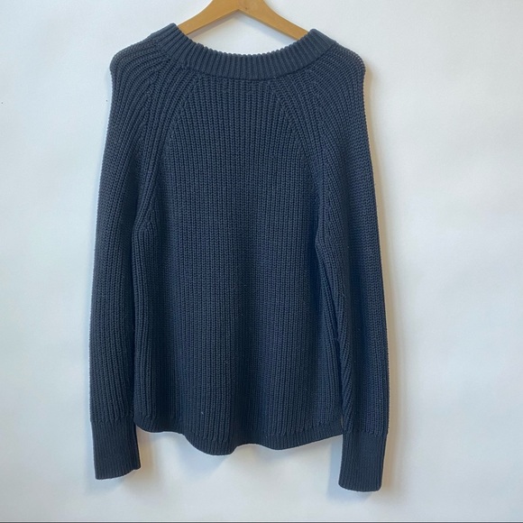 Lord and Taylor Black Crewneck Knit Pullover Sweater Women's Size Medium - Picture 4 of 5